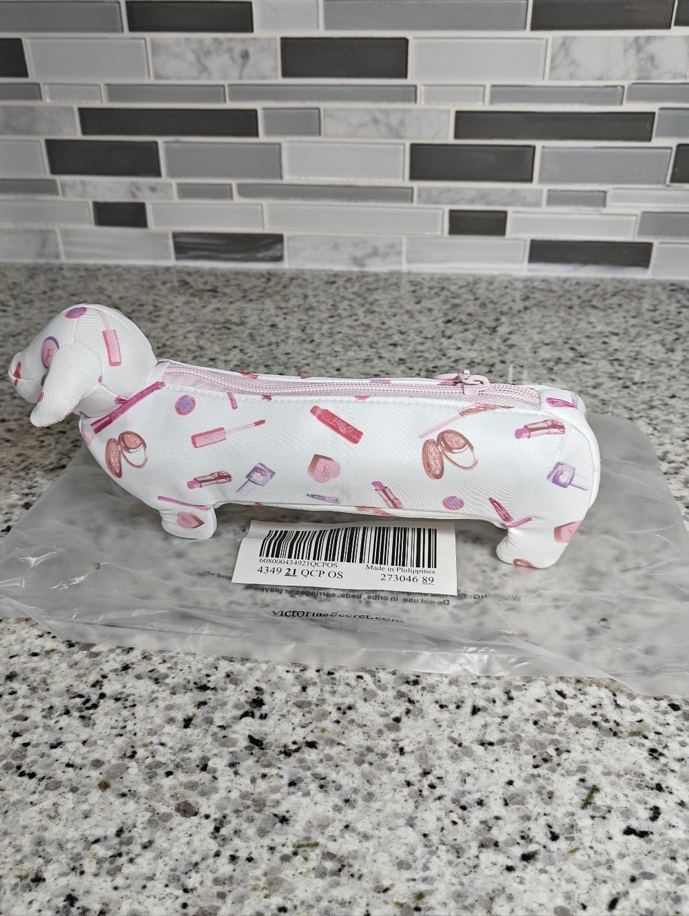 VS PINK Dog Makeup Brush Bag (makeup print) - Picture 4 of 8